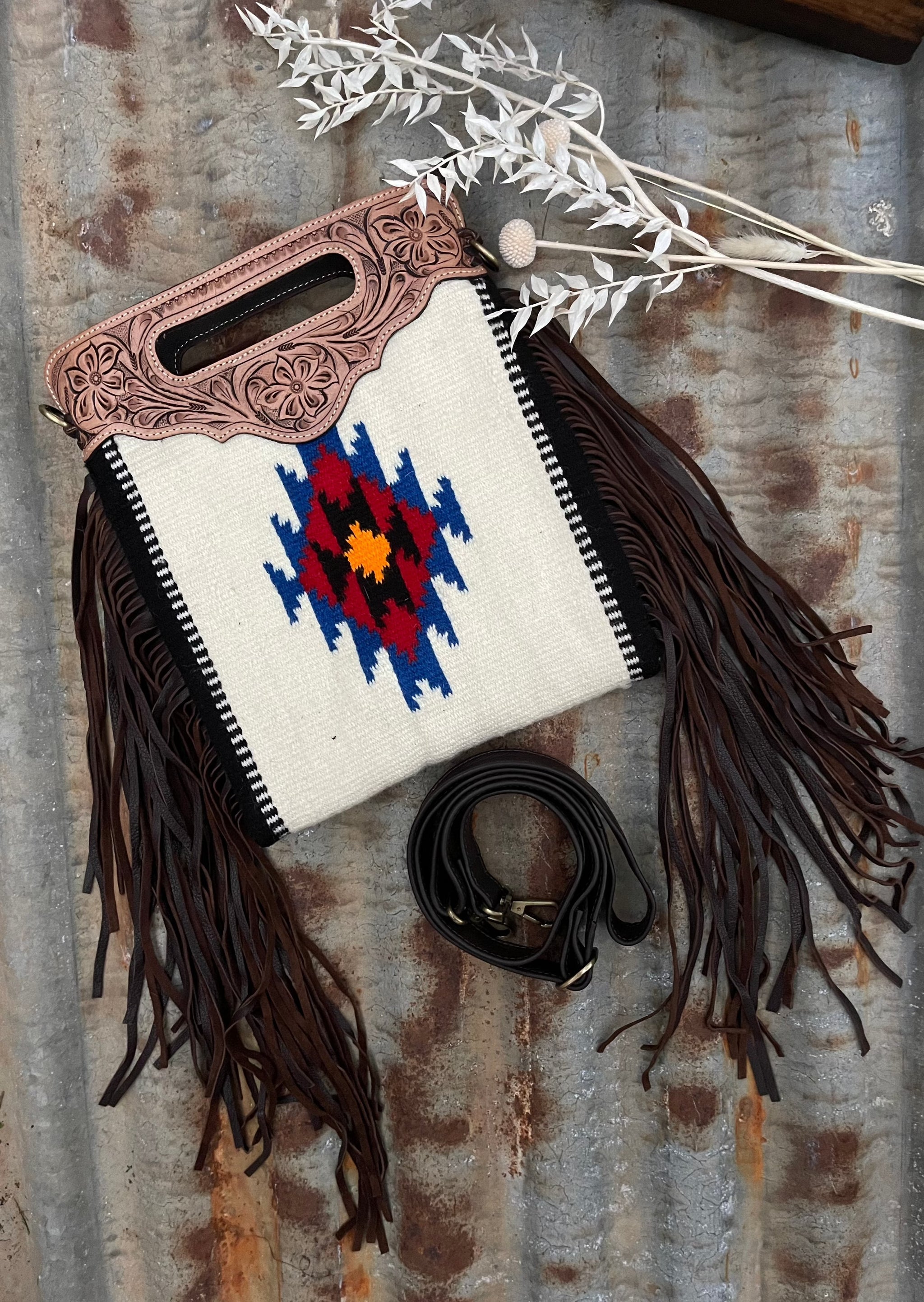 Saddle blanket store bag